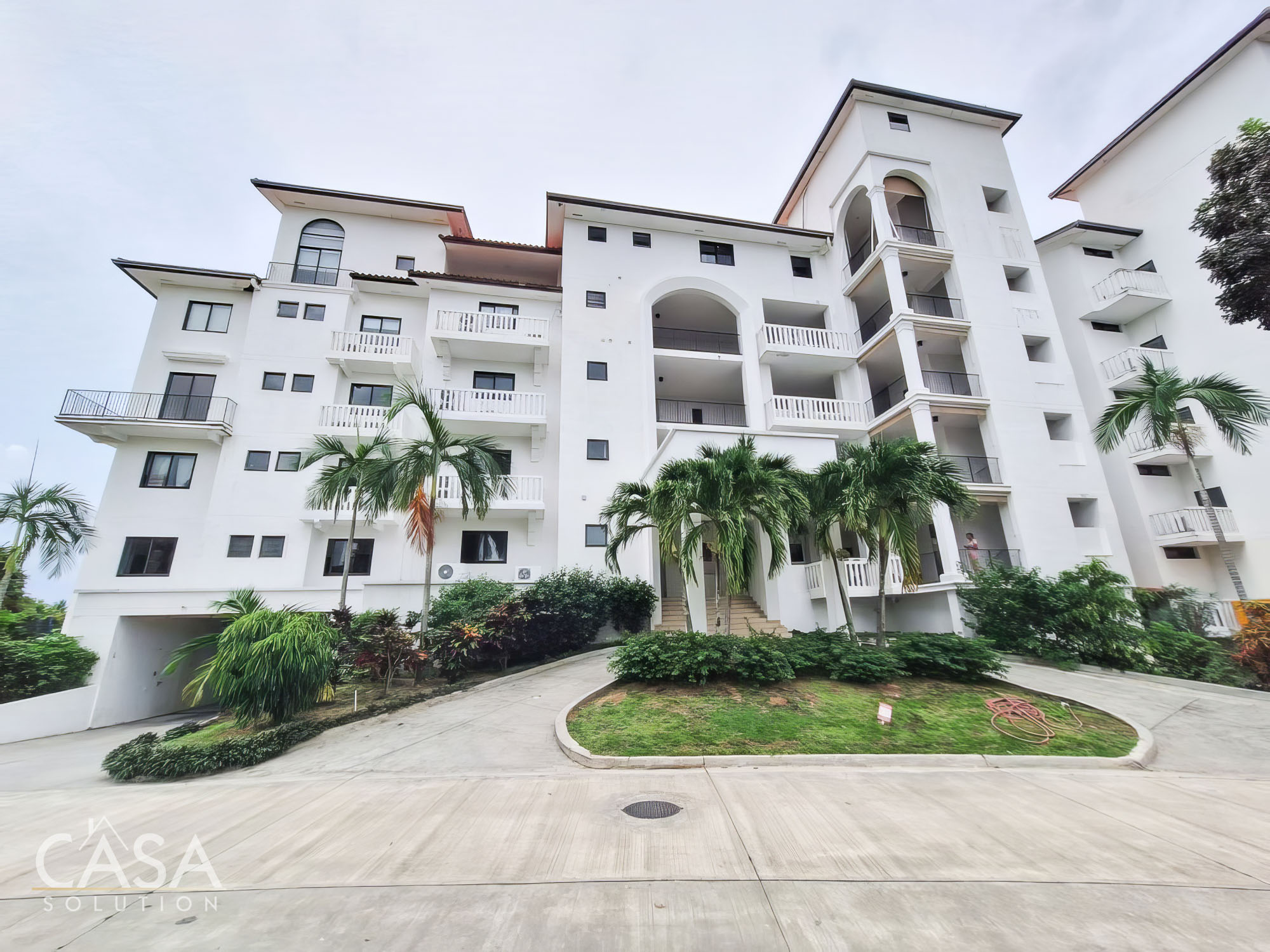 3-bedroom Ground Floor Condo for Sale in Vista Mar, San Carlos, Panama West. With terrace and golf course views photo 4