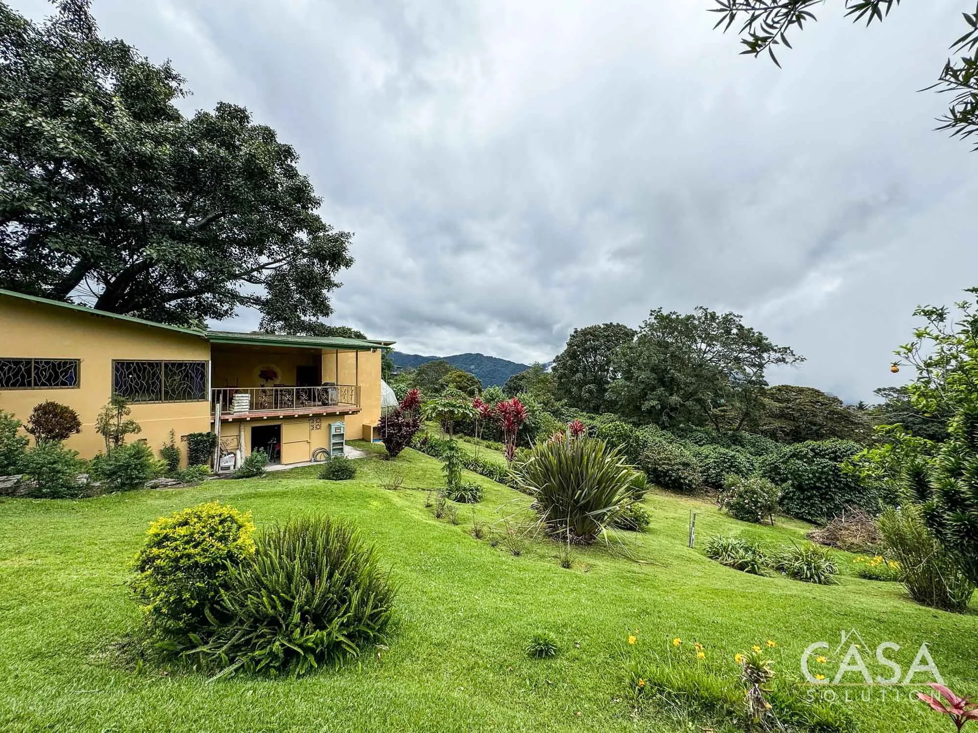 Withdrawn - Price Reduction! Estate for sale in El Salto, Boquete with a house, apartment, and two casitas!  Stunning mountain views - Firm Price! photo 9