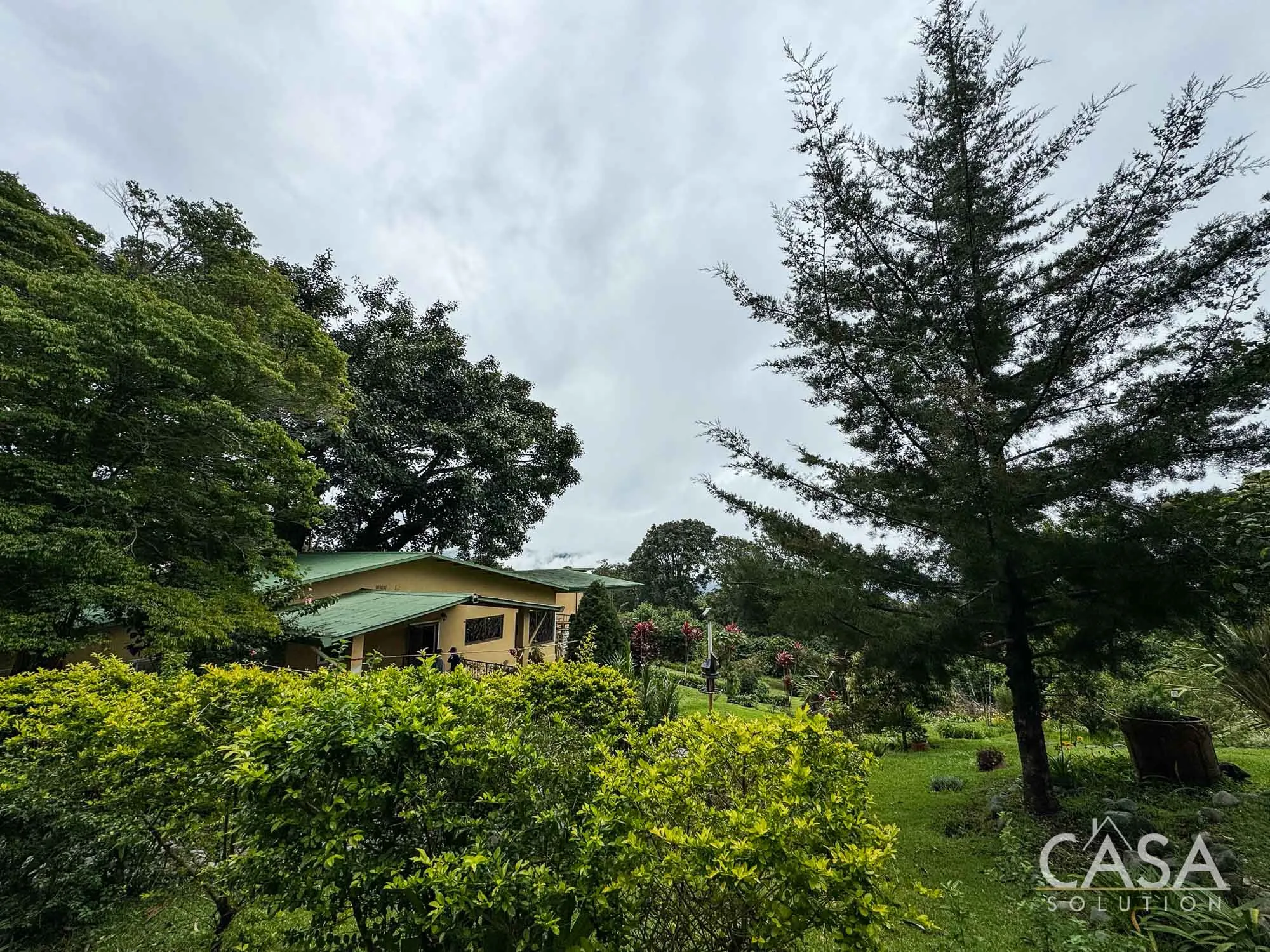 Withdrawn - Price Reduction! Estate for sale in El Salto, Boquete with a house, apartment, and two casitas!  Stunning mountain views - Firm Price! photo 4