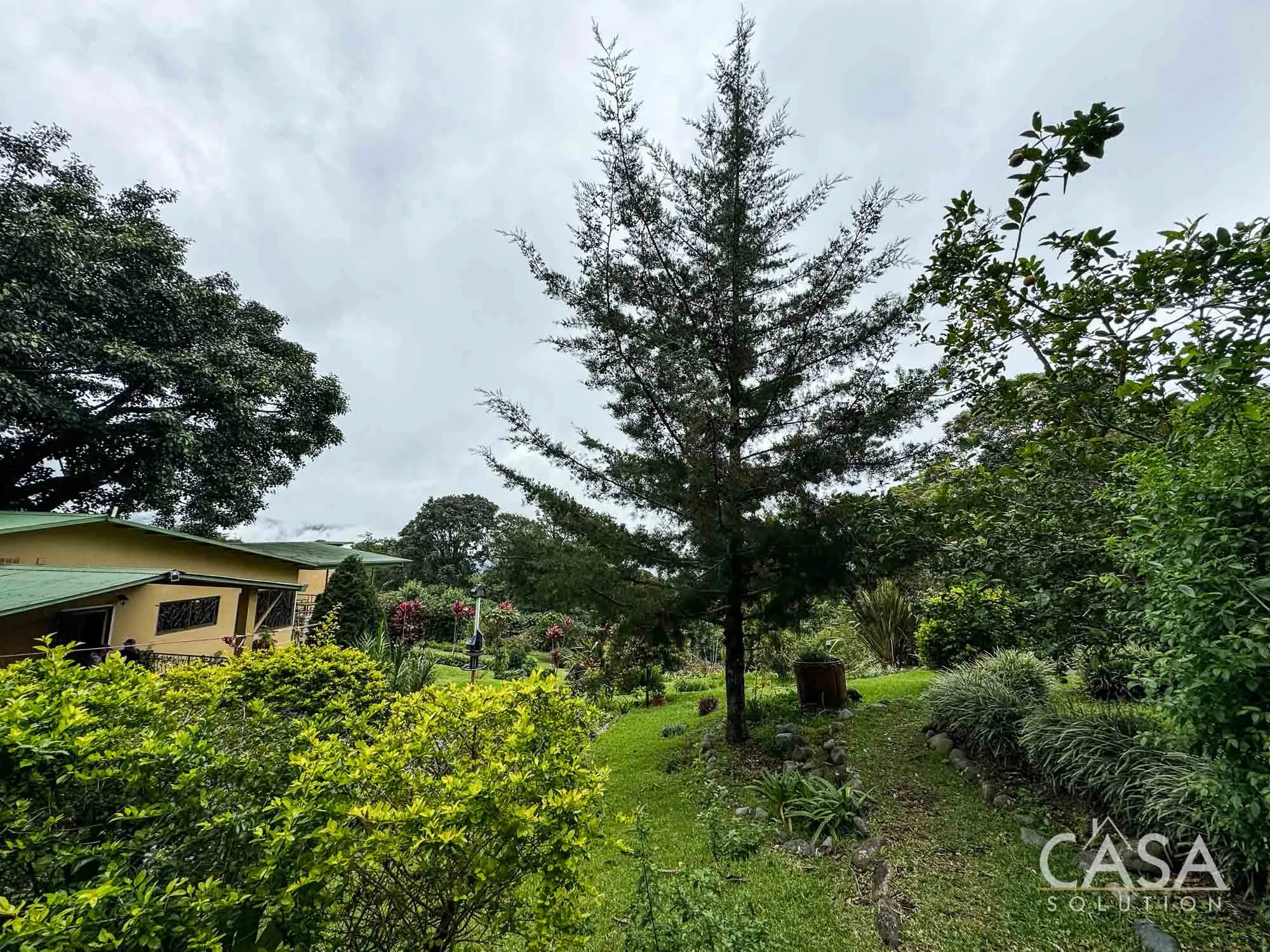 Withdrawn - Price Reduction! Estate for sale in El Salto, Boquete with a house, apartment, and two casitas!  Stunning mountain views - Firm Price! photo 3