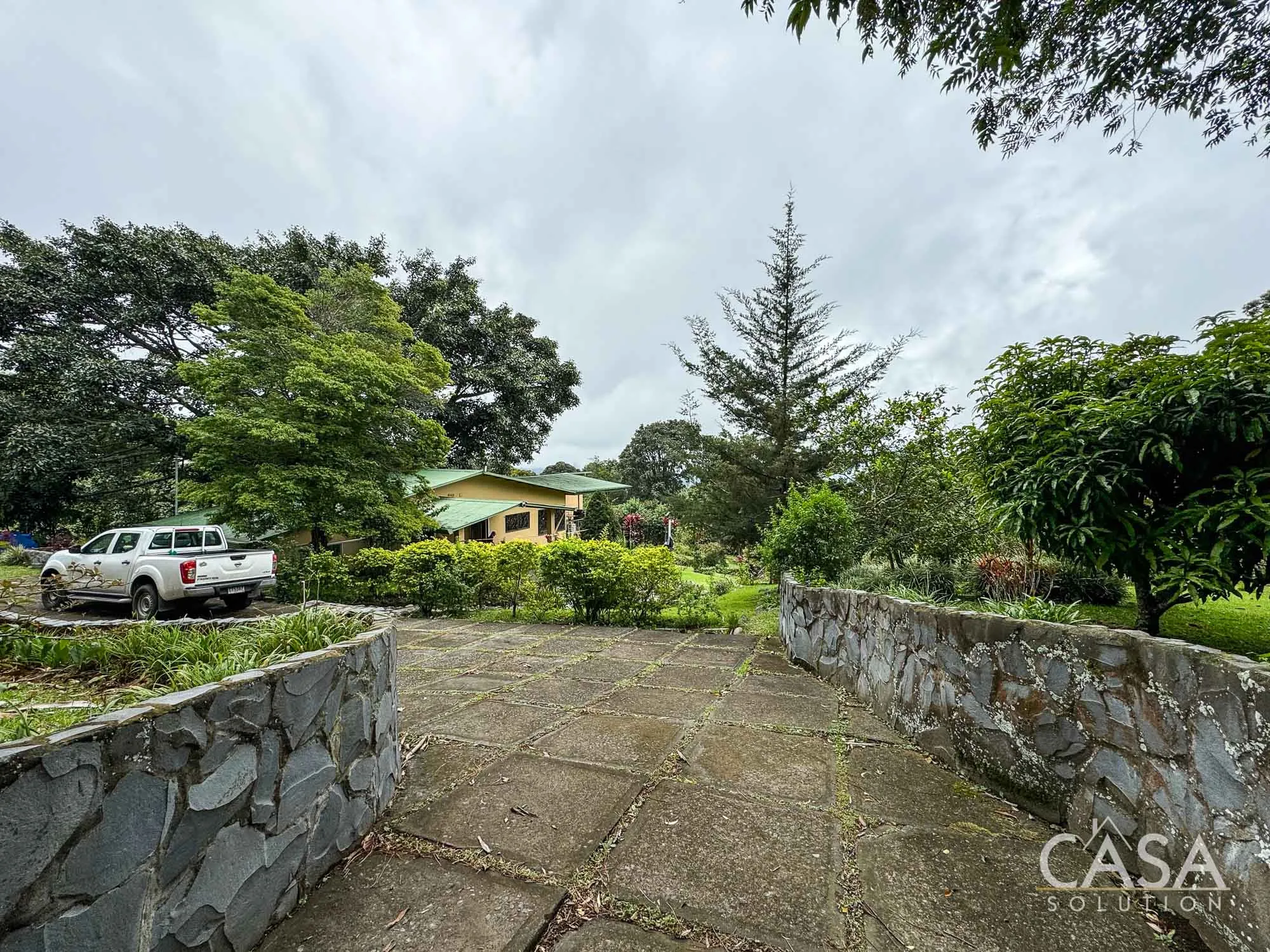 Withdrawn - Price Reduction! Estate for sale in El Salto, Boquete with a house, apartment, and two casitas!  Stunning mountain views - Firm Price! photo 2