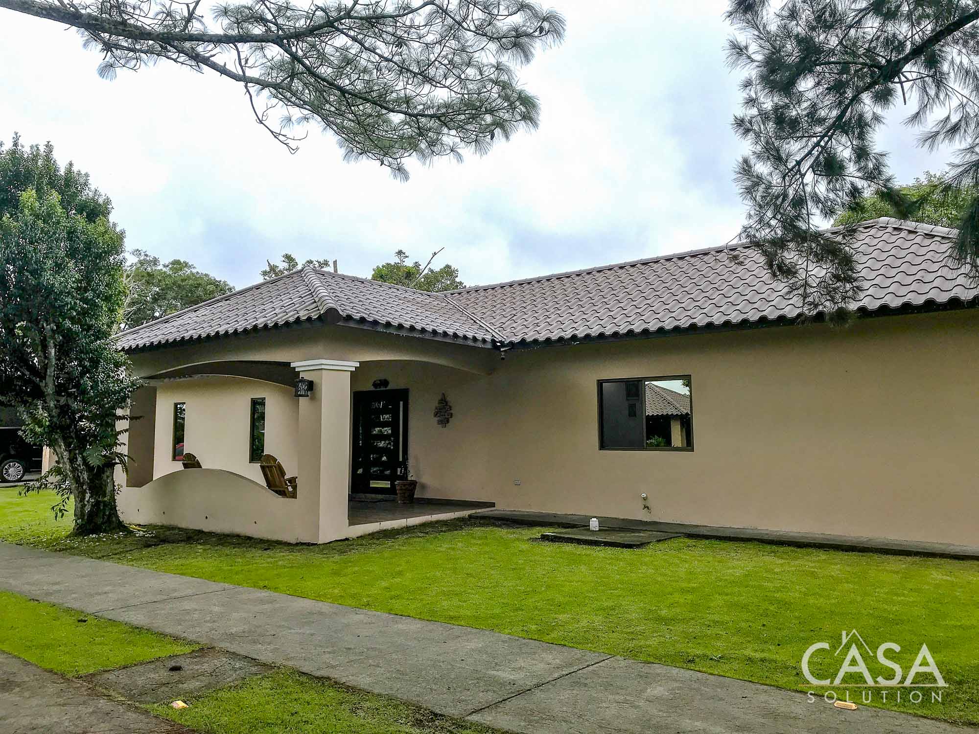 Sold by Owner! Modern 3-bedroom home for Sale in El Valle, Volcán with spacious interiors, a large yard, and a serene streamside setting photo 5