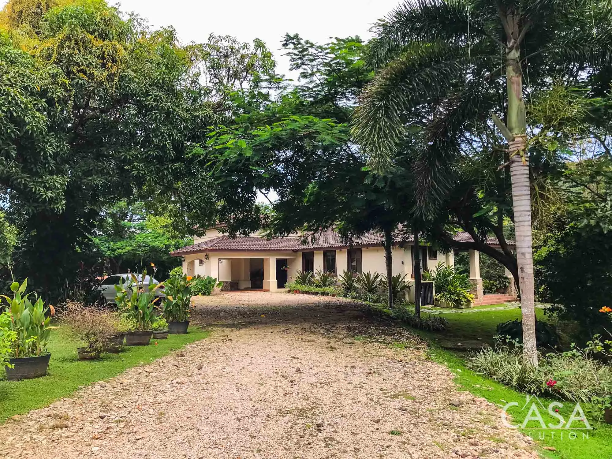 Sold! 3-bedroom riverside home in El Barrero, Penonomé. Spacious terrace, lush garden, and a 10 minute drive to Downtown Penonome photo 7