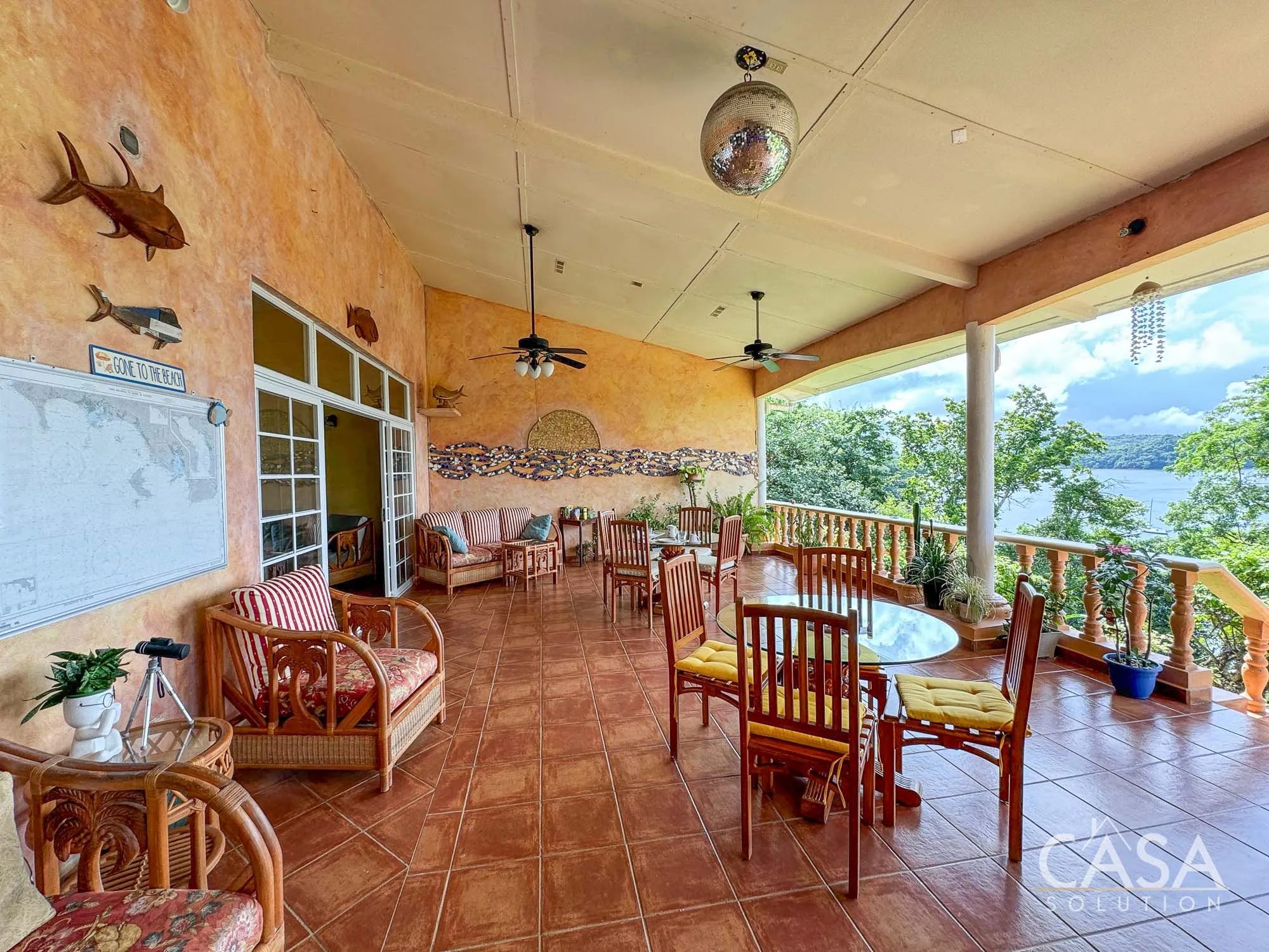 Sold by Casa Solution! Versatile 1.15 ha waterfront property for Sale in Boca Chica, Chiriquí.  With potential for a private lodge, bed & breakfast, or boutique inn.