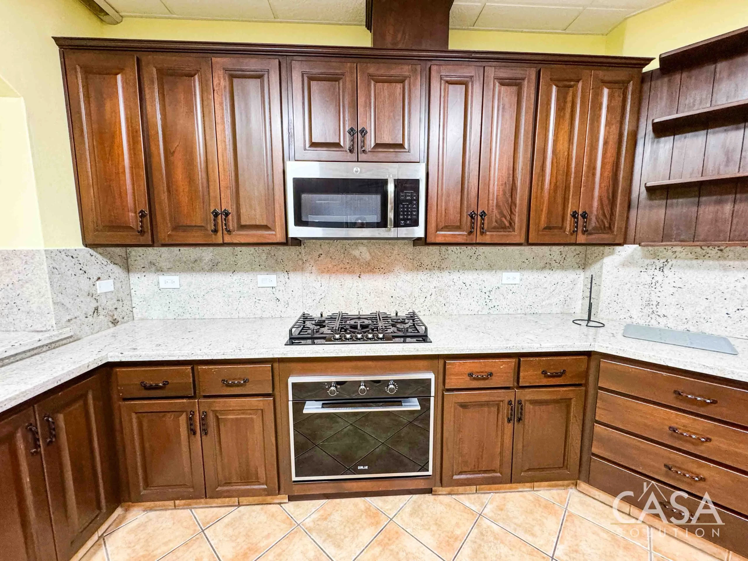 2-bedroom Condo for Lease with Private Terrace in Valle Escondido, just 5 mins from Downtown Boquete, Chiriqui photo 2