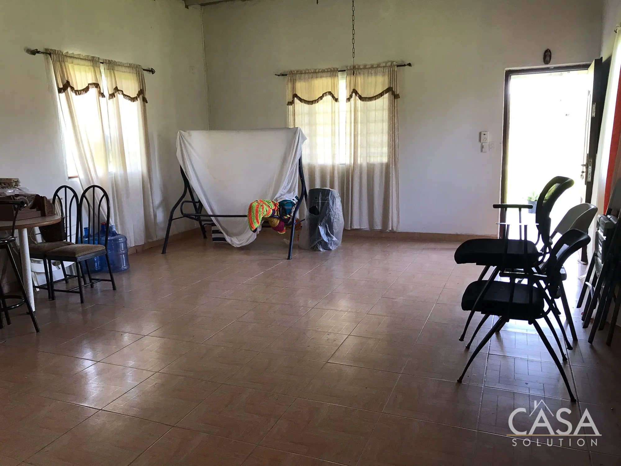 Sold by Owner - Home for sale in El Celaje, Chame. Spacious lot, near beaches, shopping, and restaurants. Quiet community just 7 minutes from Coronado. photo 5
