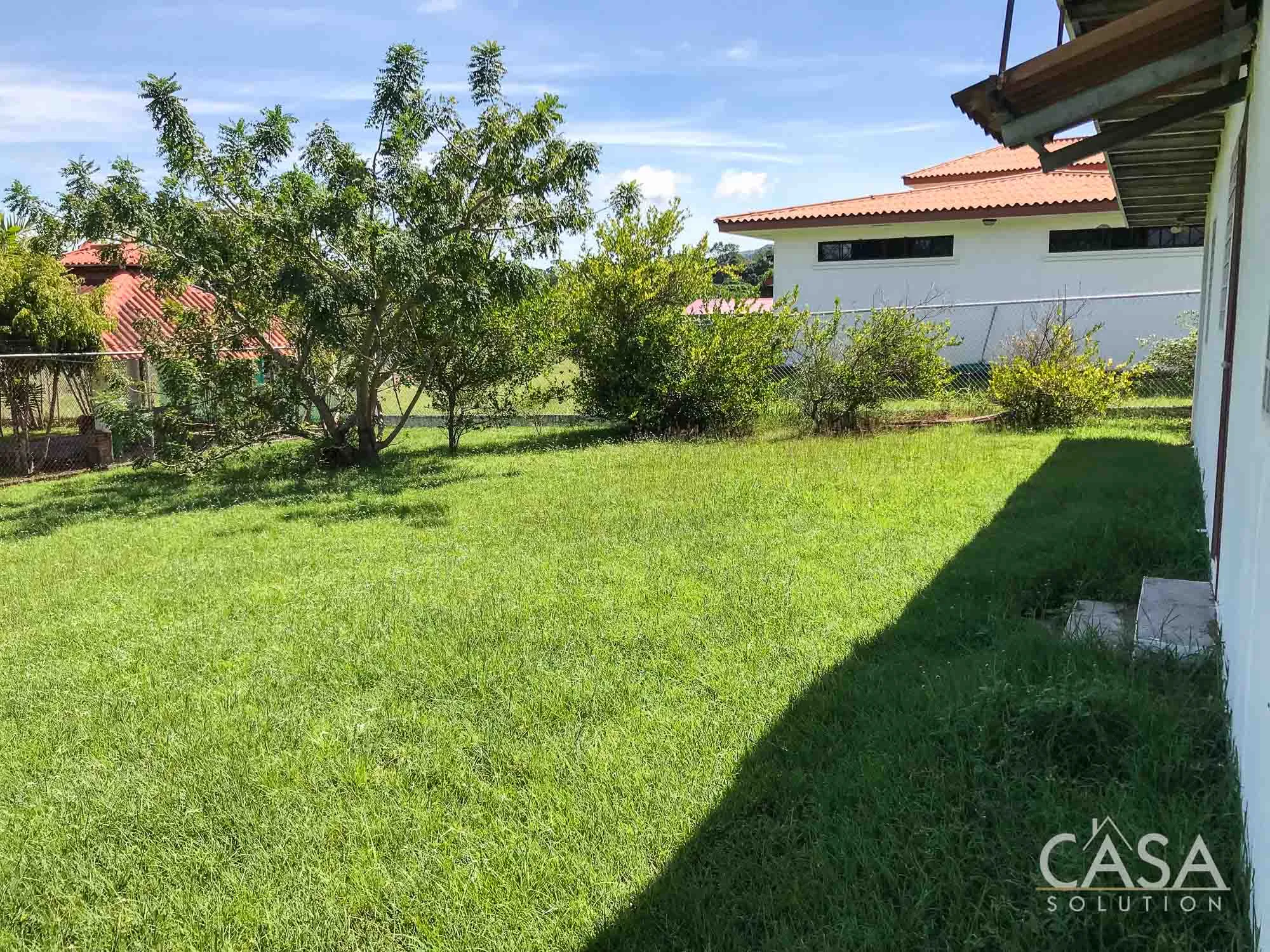 Sold by Owner - Home for sale in El Celaje, Chame. Spacious lot, near beaches, shopping, and restaurants. Quiet community just 7 minutes from Coronado. photo 2
