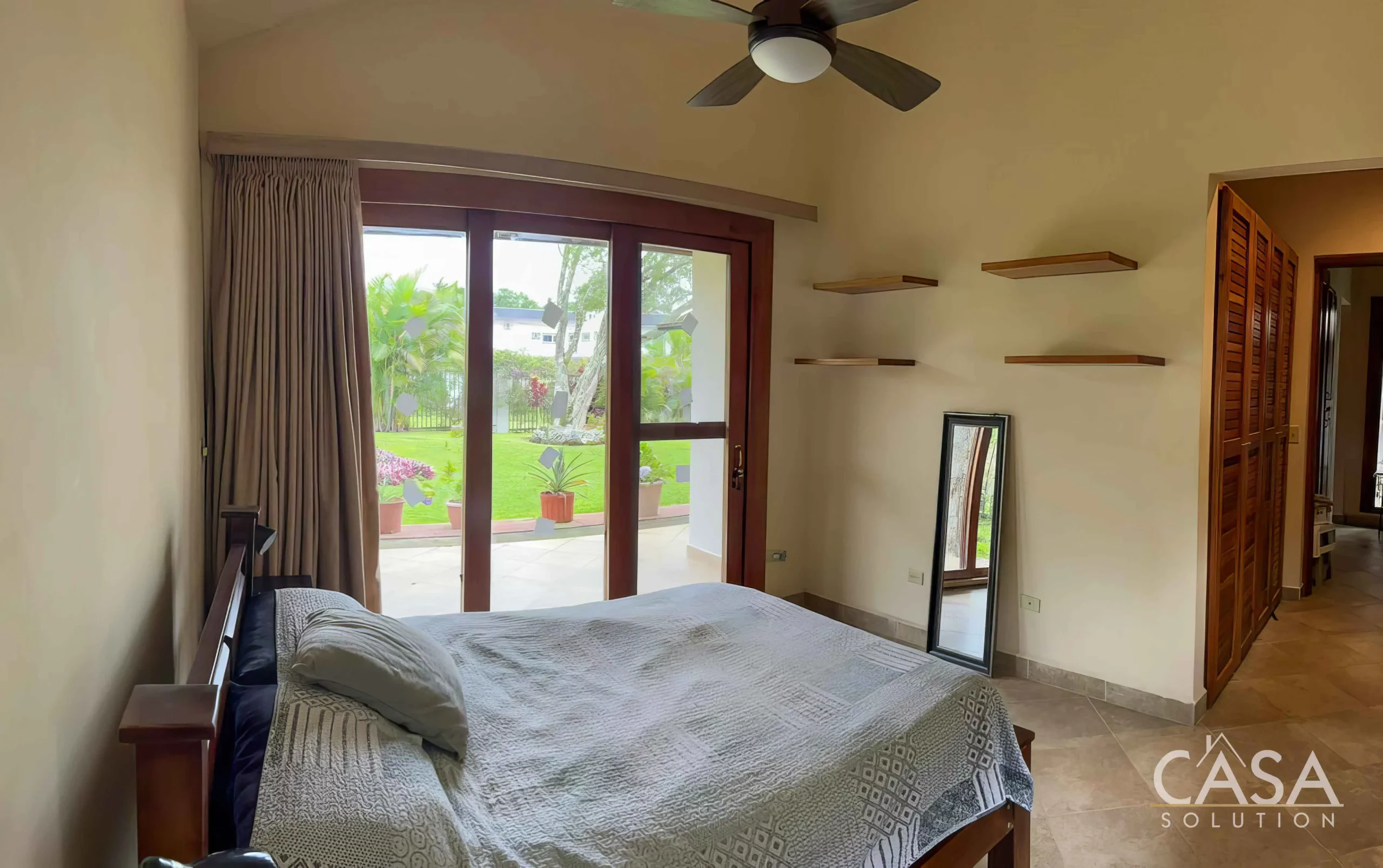Sold Price Reduction! 3-bedroom Colonial-Style Home with Mountain Views for Sale in Santa Lucia, Volcancito. Ideal location in Boquete, Chiriquí photo 2