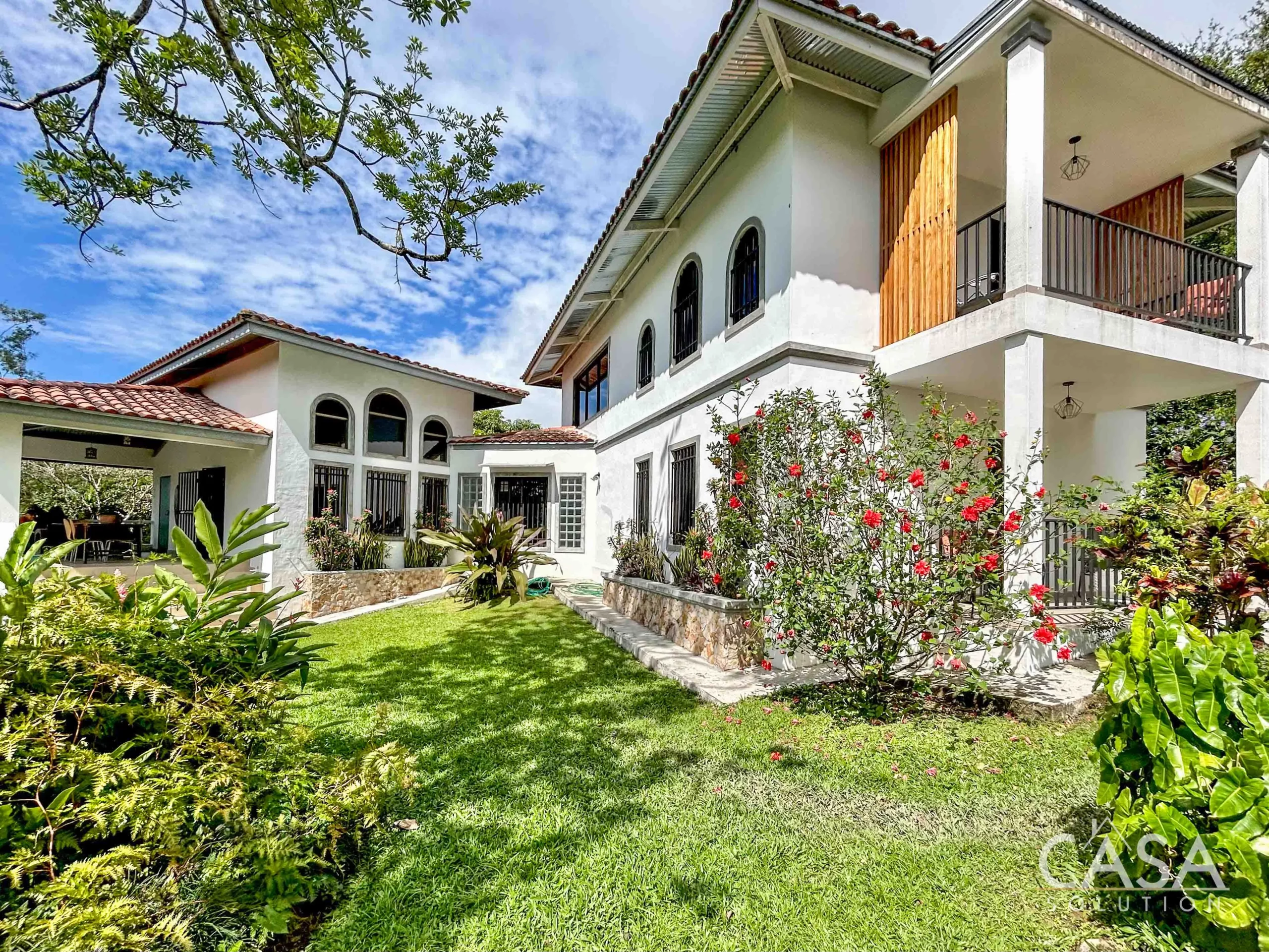 Sold by Owner - Elegant 3-Bedroom Home with Mountain Views for Sale in El Valle de Anton. With Beautifully landscaped gardens. Ready to move in! photo 10