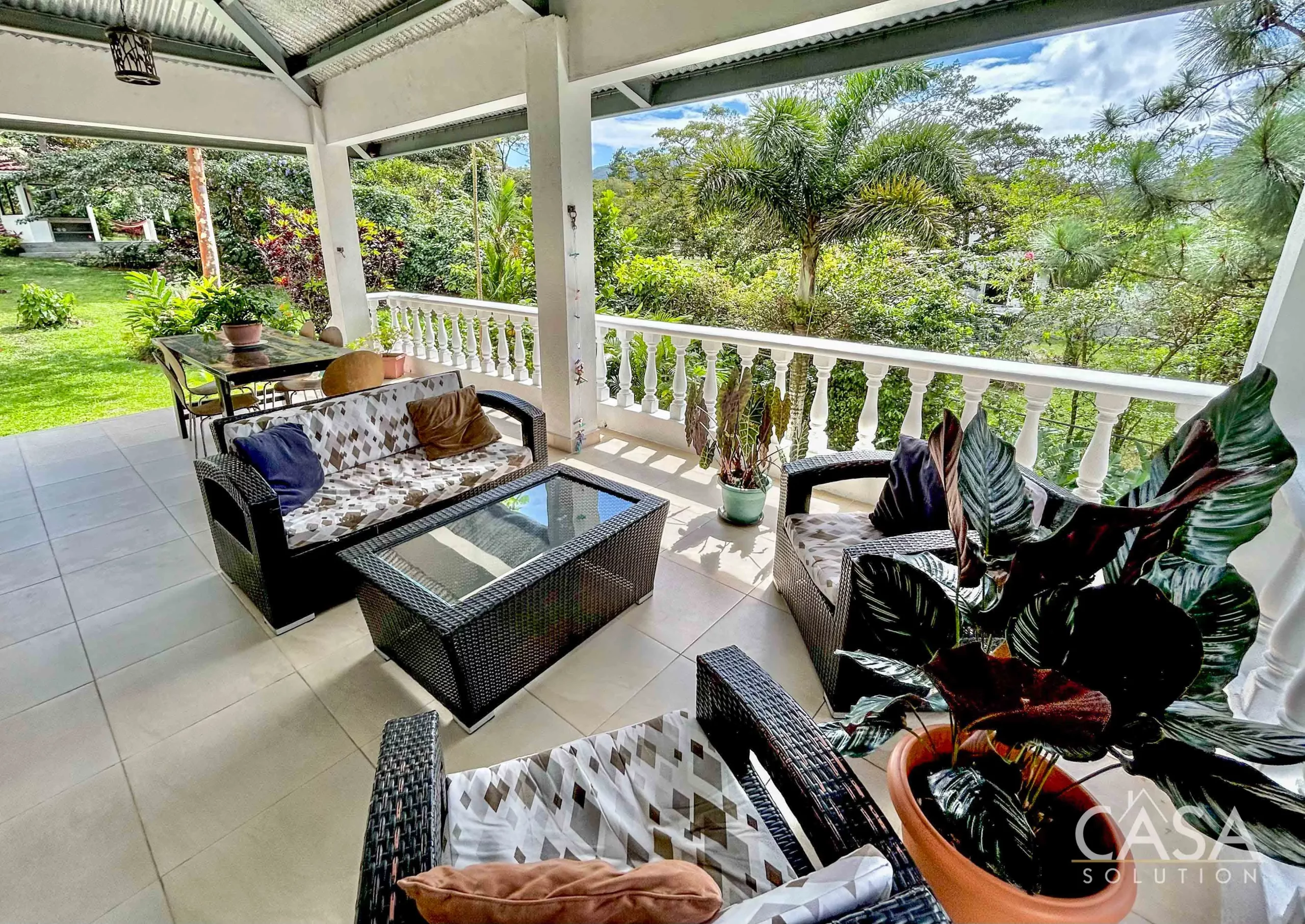 Sold by Owner - Elegant 3-Bedroom Home with Mountain Views for Sale in El Valle de Anton. With Beautifully landscaped gardens. Ready to move in! photo 5