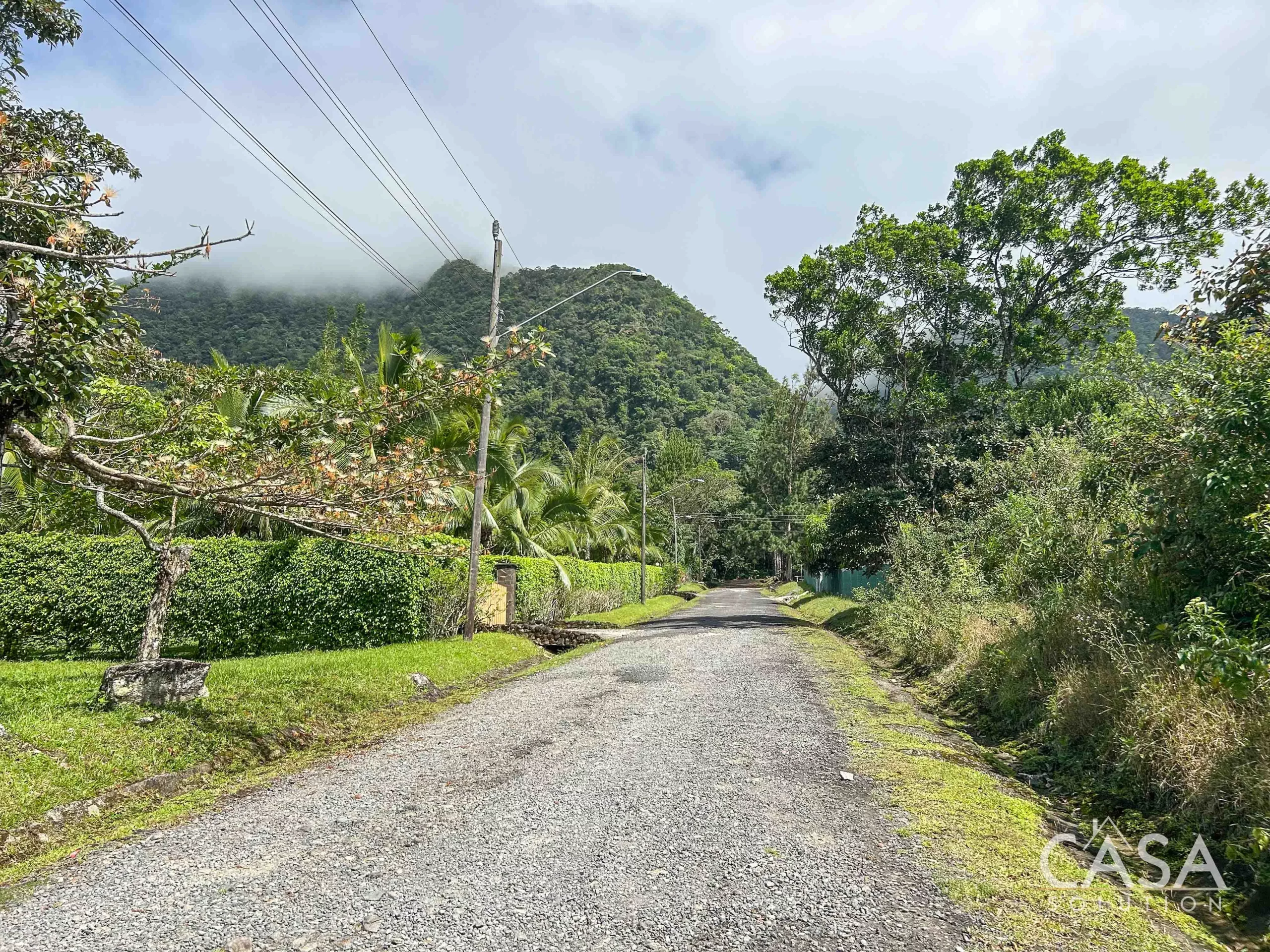 Sold by Owner - Elegant 3-Bedroom Home with Mountain Views for Sale in El Valle de Anton. With Beautifully landscaped gardens. Ready to move in! photo 2