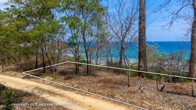 Cambutal Unique Clifftop Beachfront Lot Next to Epic Surf – Titled