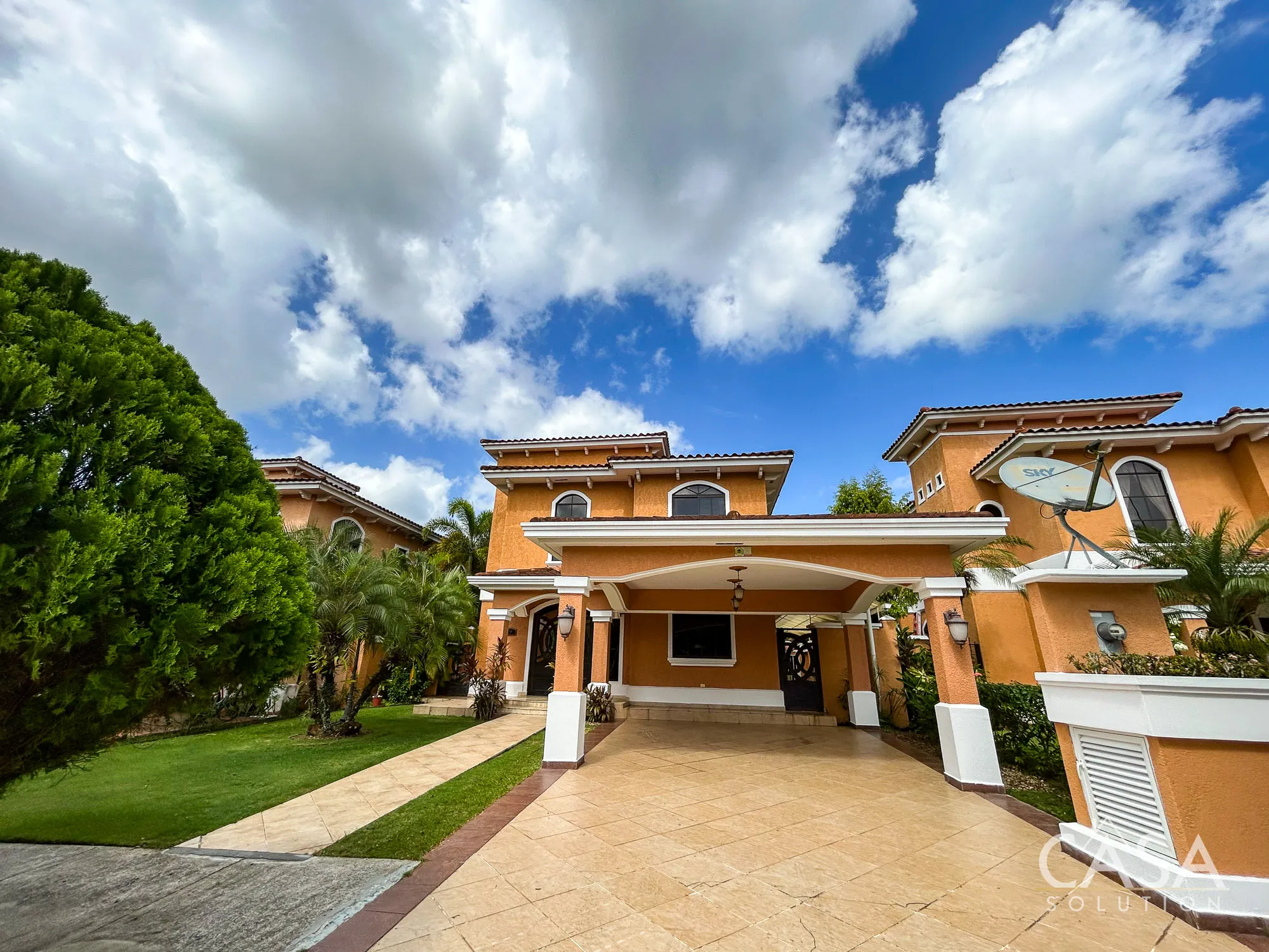 3-Bedroom Home with Pool, Garden, and 24/7 Security in PH Clayton Village, Panama City