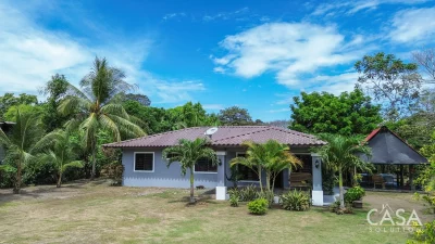 Price Reduced and Negotiable! Spacious Property with 2,182 m², 3 bedroom Home, Guest house, and Investment Potential for Sale in Guarumal, Alanje, Chiriqui. 10 minutes from Playa La Barqueta and 20 minutes from David