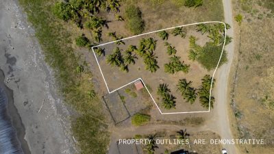 TITLED Central Beachfront Lot For Sale in Cambutal, Los Santos Province