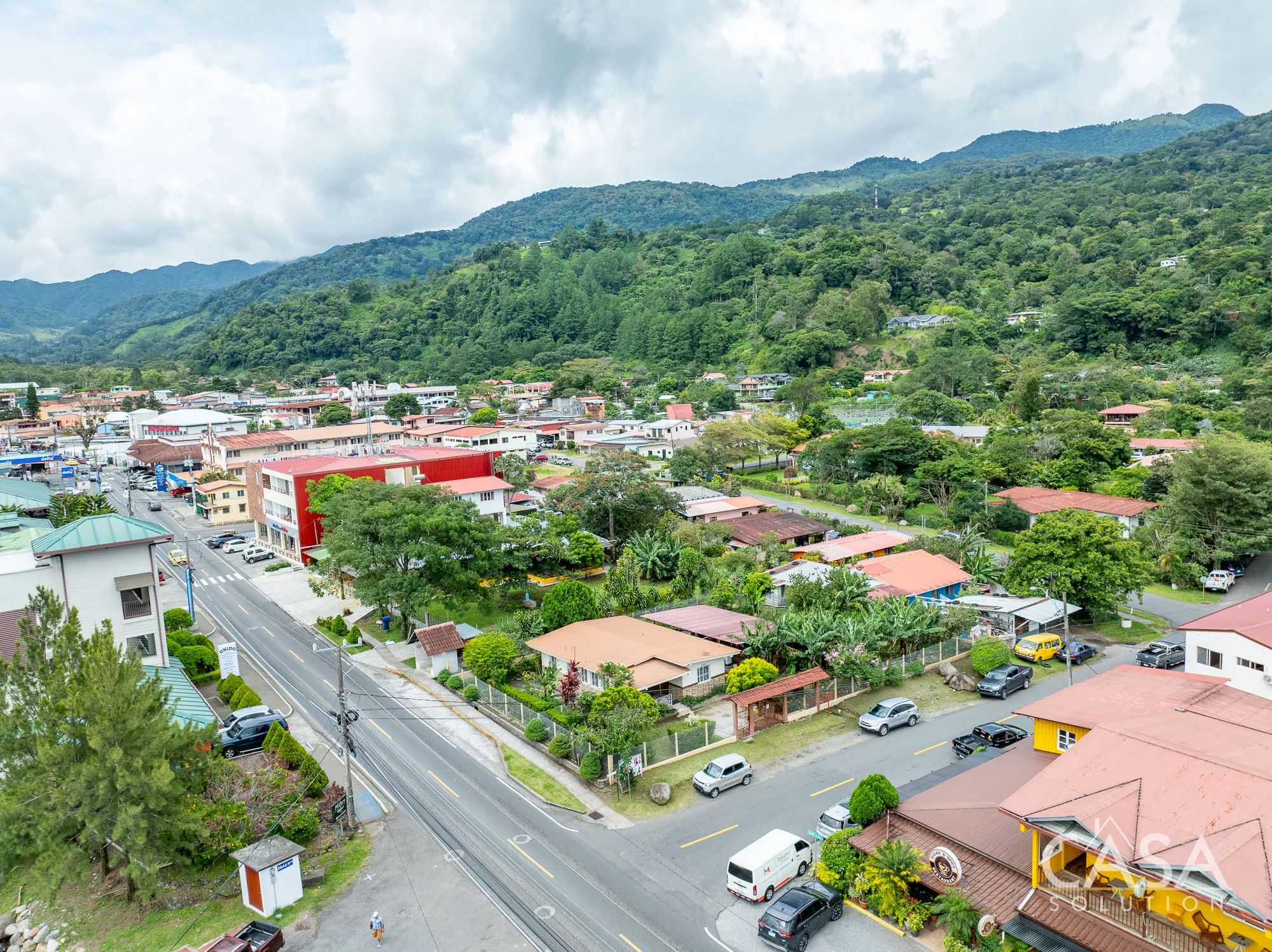 Corner Lot Property for Sale on Boquete’s Main Road in the Town Center – 612 m² Flat Lot with House and Commercial Potential