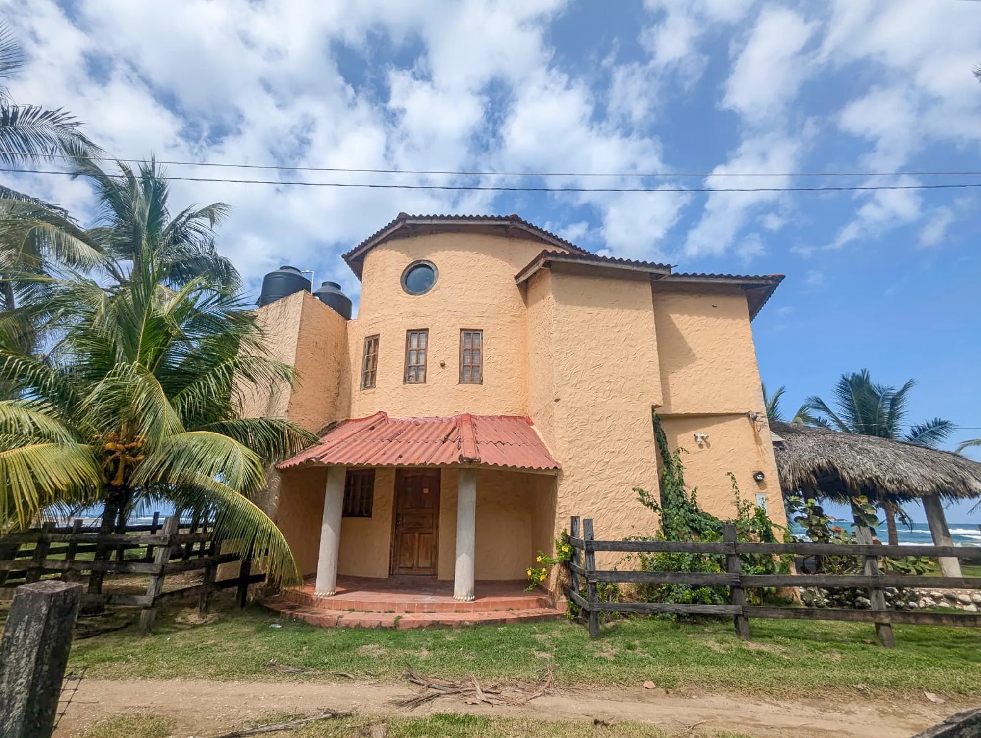 Beachfront 3-Bedroom Home for Sale in Playa Palenque, Colón