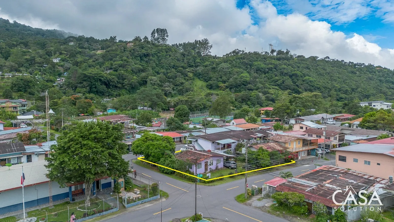 Downtown Boquete Corner Property with Commercial and Residential Buildings for Sale – Chiriquí, Panama