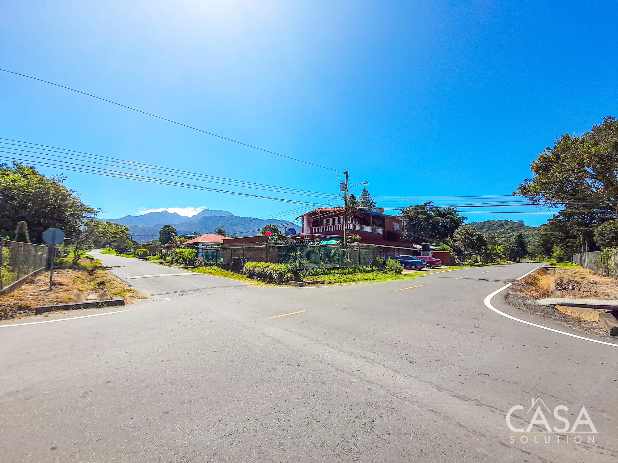 Commercial Building with Apartments for Sale in Downtown Volcán, Chiriquí
