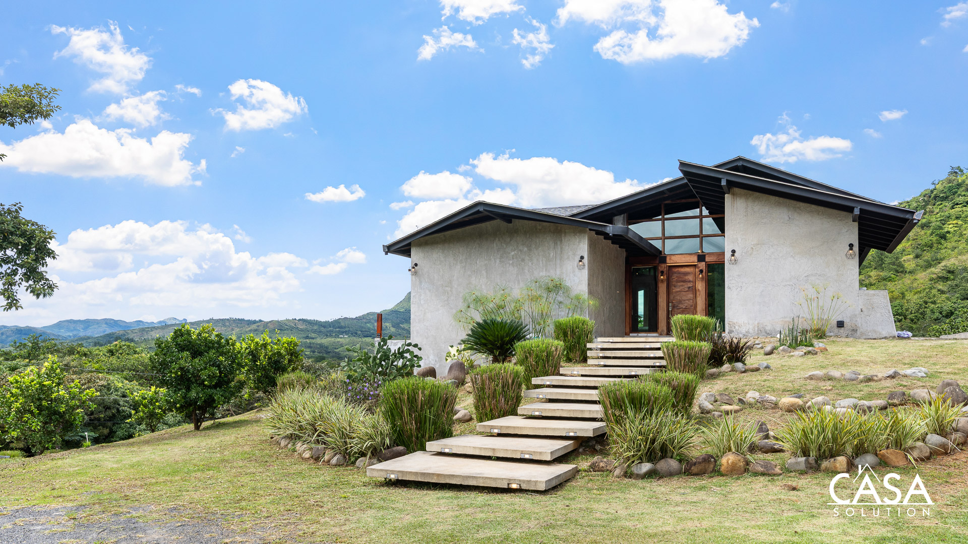 High-Quality Mountain House with Pool and Wellness Amenities in Santa Fe, Veraguas – Owner Financing Available – Furnished