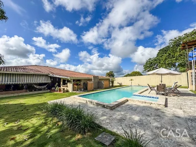 Home with Pool on a 2,239 m² Lot for Sale in Santiago, Veraguas