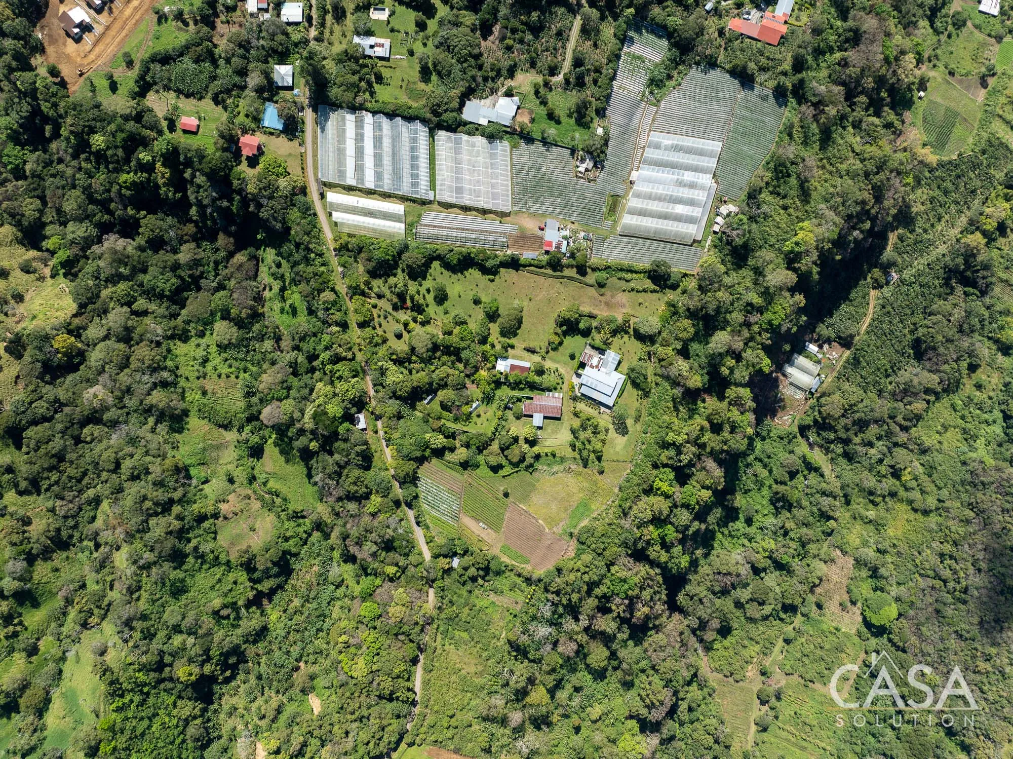5.5-Acre Country Estate with Multiple Buildings For Sale Near Boquete photo 2