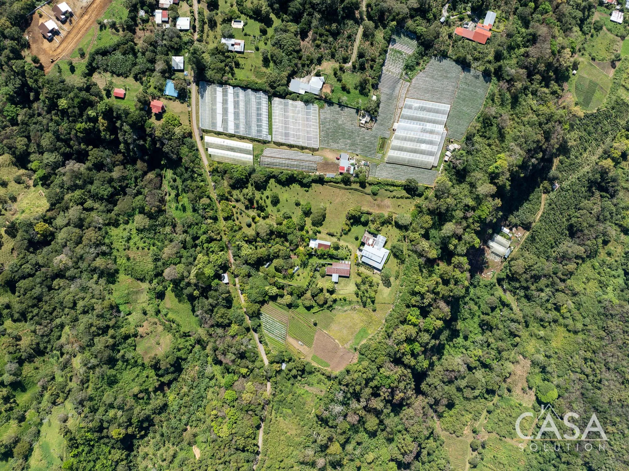 5.5-Acre Country Estate with Multiple Buildings For Sale Near Boquete photo 3