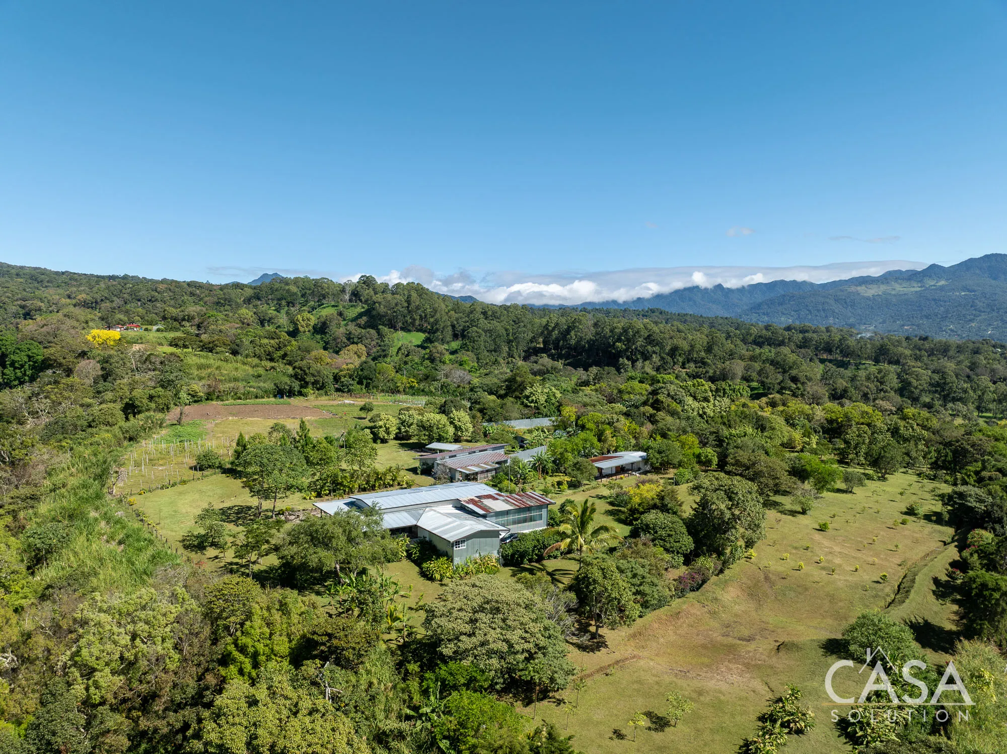 5.5-Acre Country Estate with Multiple Buildings For Sale Near Boquete photo 4