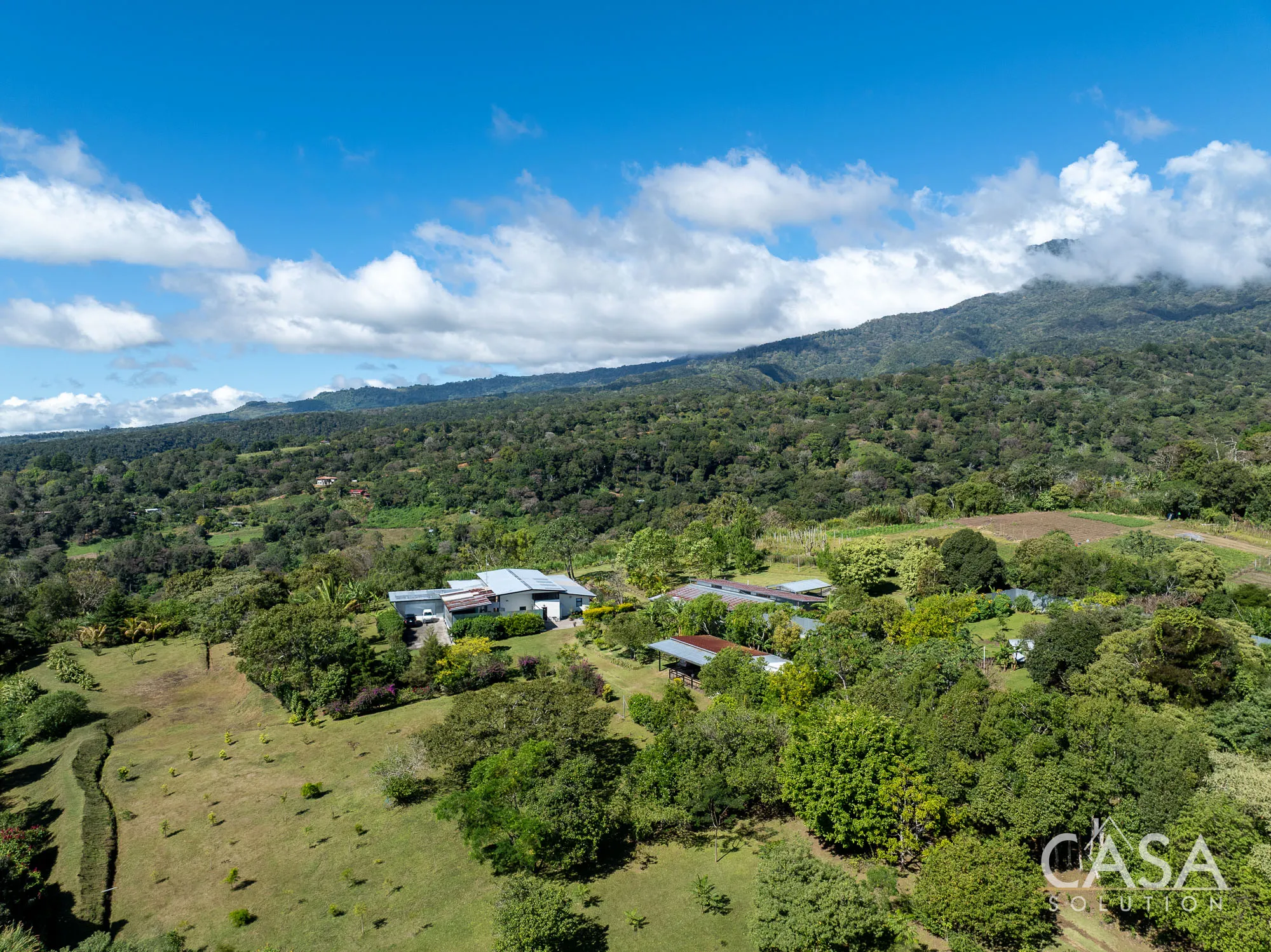 5.5-Acre Country Estate with Multiple Buildings For Sale Near Boquete photo 9