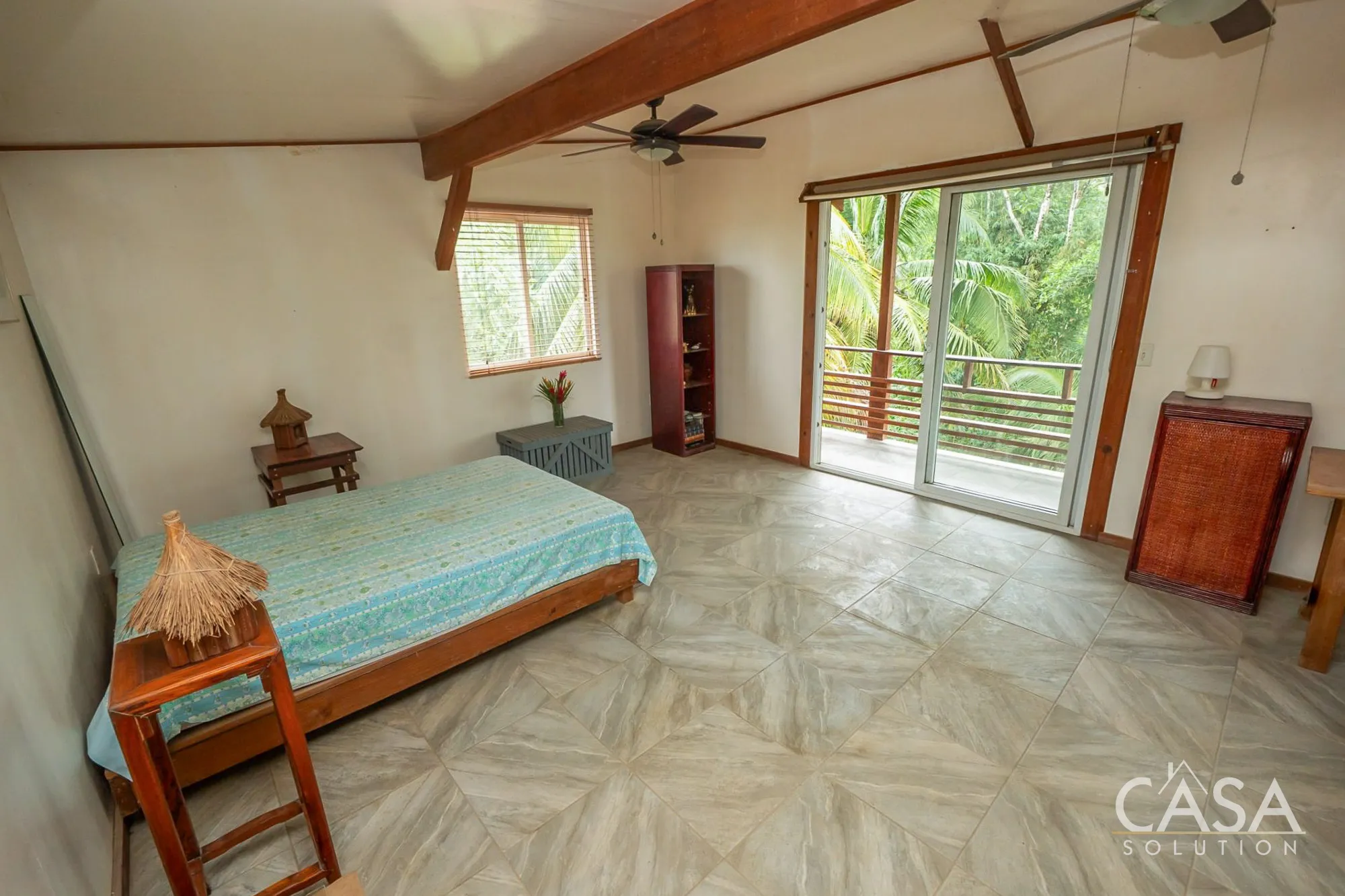 4-Bedroom Home + Guest House for Sale on Isla Colón, Bocas del Toro photo 10